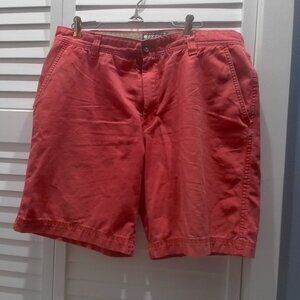IZOD Saltwater Chino Men's Shorts Size 34 Waist Coral Flat